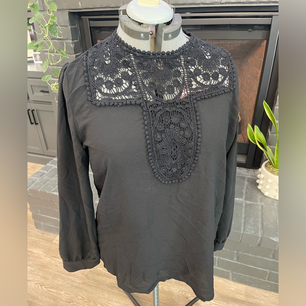 Halogen classy black top